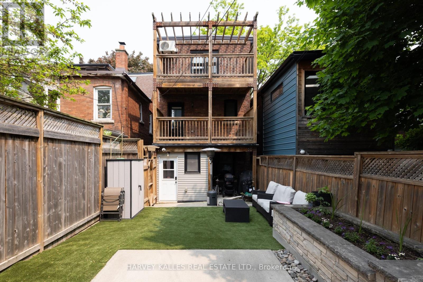 79 Pendrith Street, Toronto, Ontario  M6G 1R8 - Photo 33 - W12200791