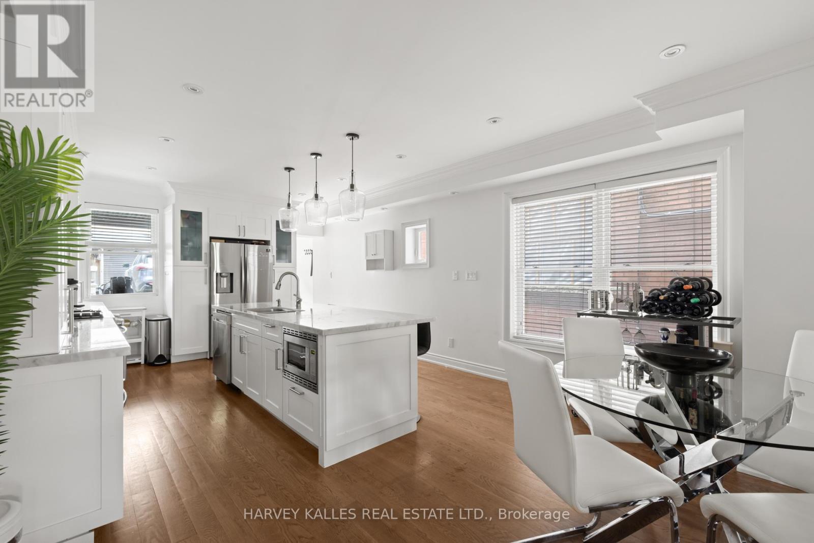 79 Pendrith Street, Toronto, Ontario  M6G 1R8 - Photo 6 - W12200791