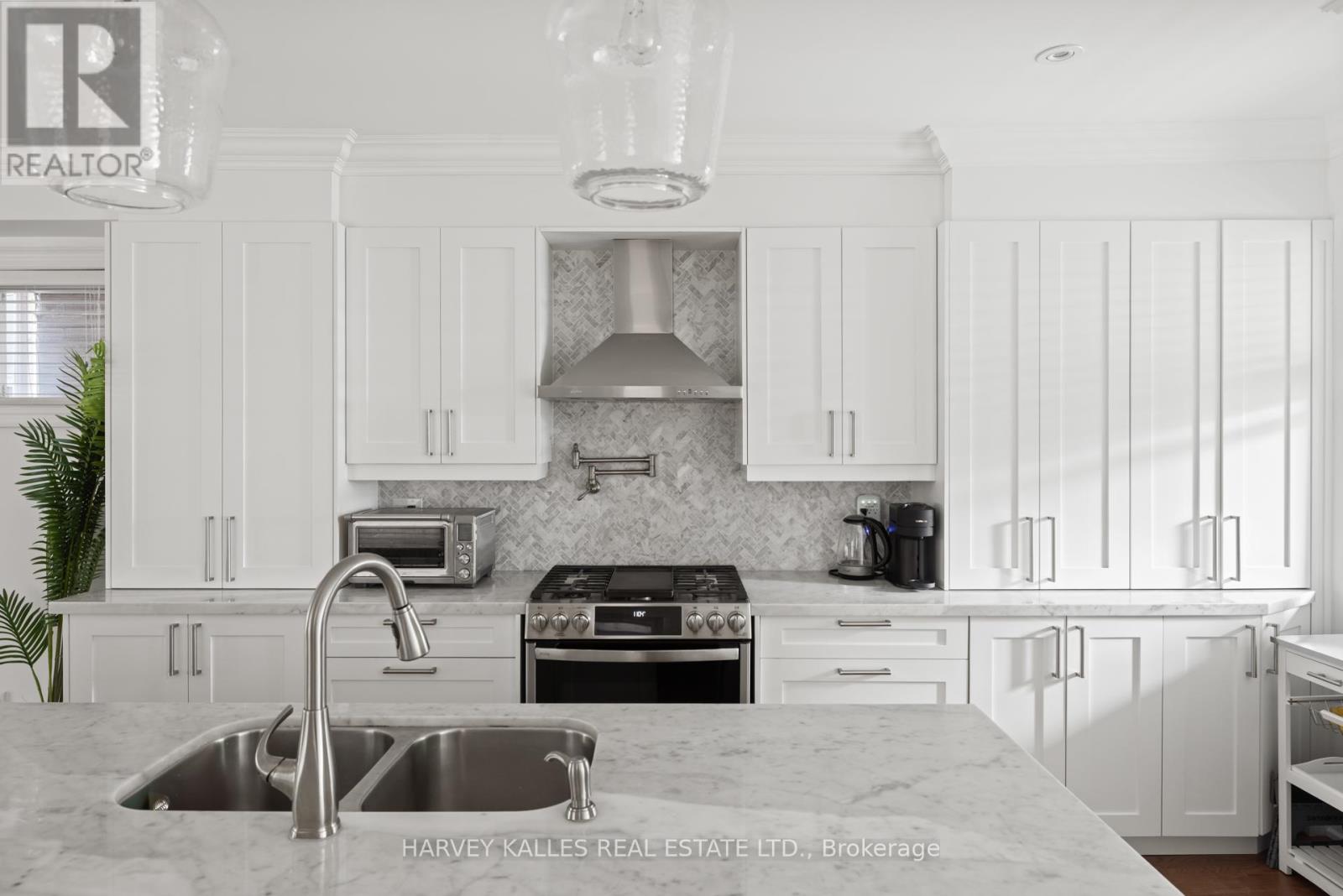 79 Pendrith Street, Toronto (Dovercourt-Wallace Emerson-Junction), Ontario  M6G 1R8 - Photo 8 - W12200791