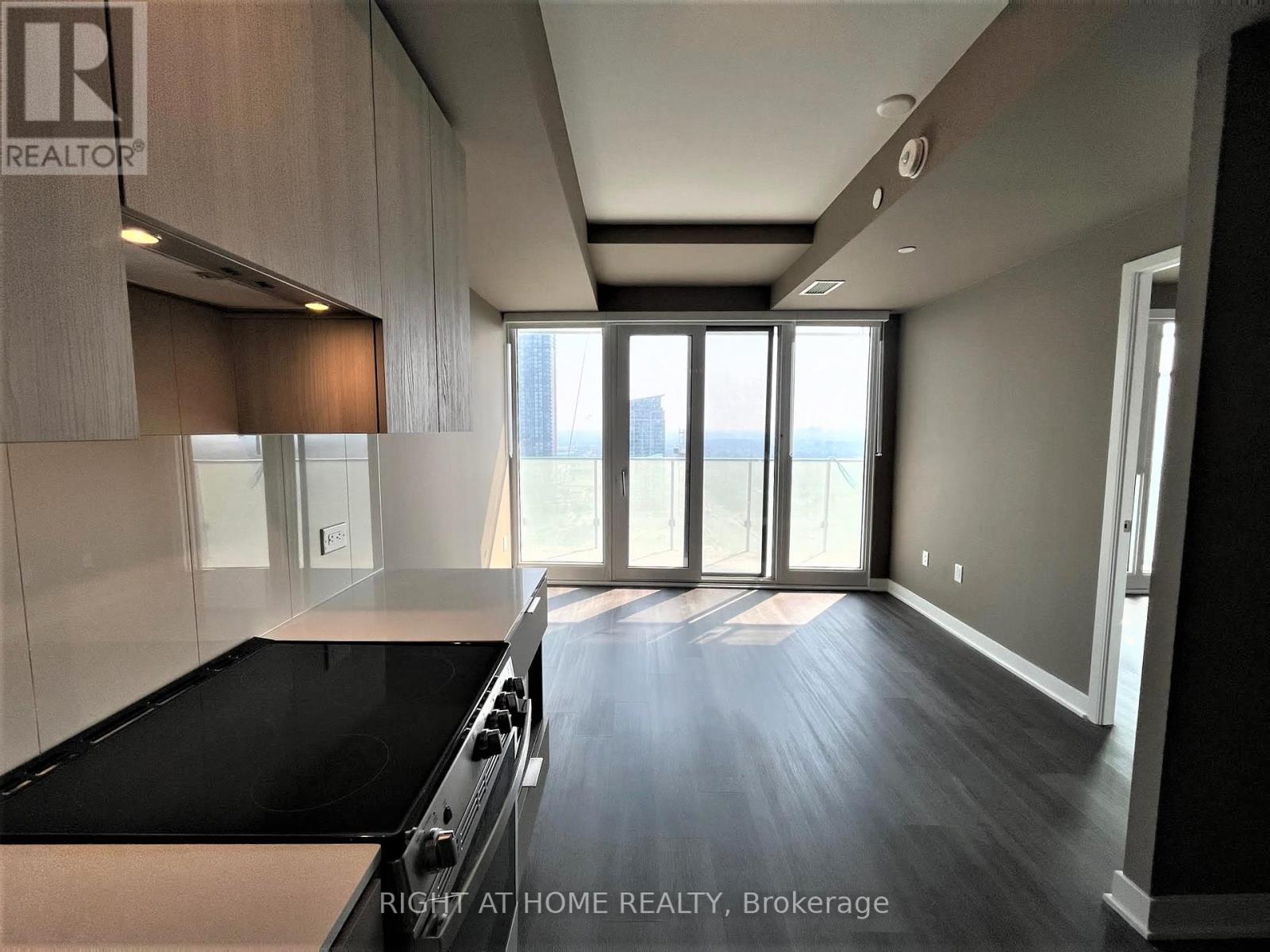 2305 - 3900 Confederation Parkway, Mississauga, Ontario  L5B 0M3 - Photo 3 - W12200805