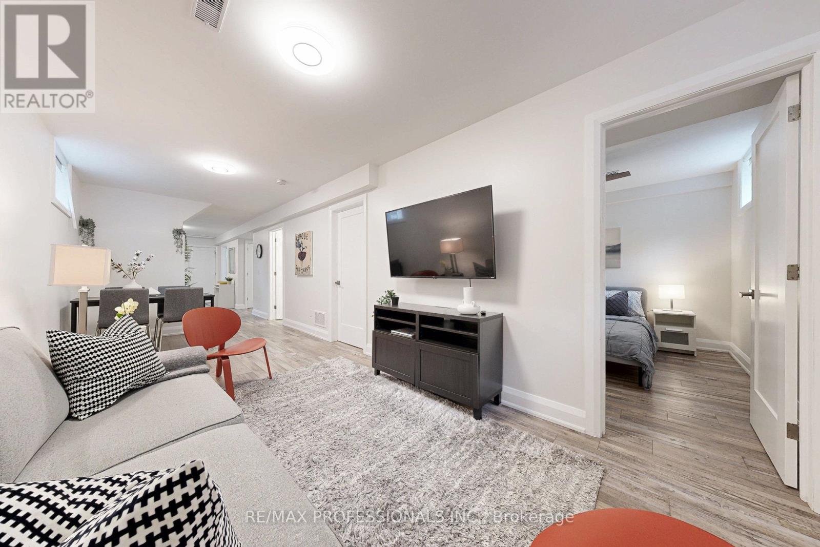 20 Slidell Crescent, Toronto (Parkwoods-Donalda), Ontario  M3A 2C4 - Photo 22 - C12196129