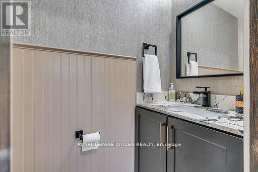 7567 Wildfern Drive, Mississauga (Malton), Ontario  L4T 3P7 - Photo 6 - W12199021