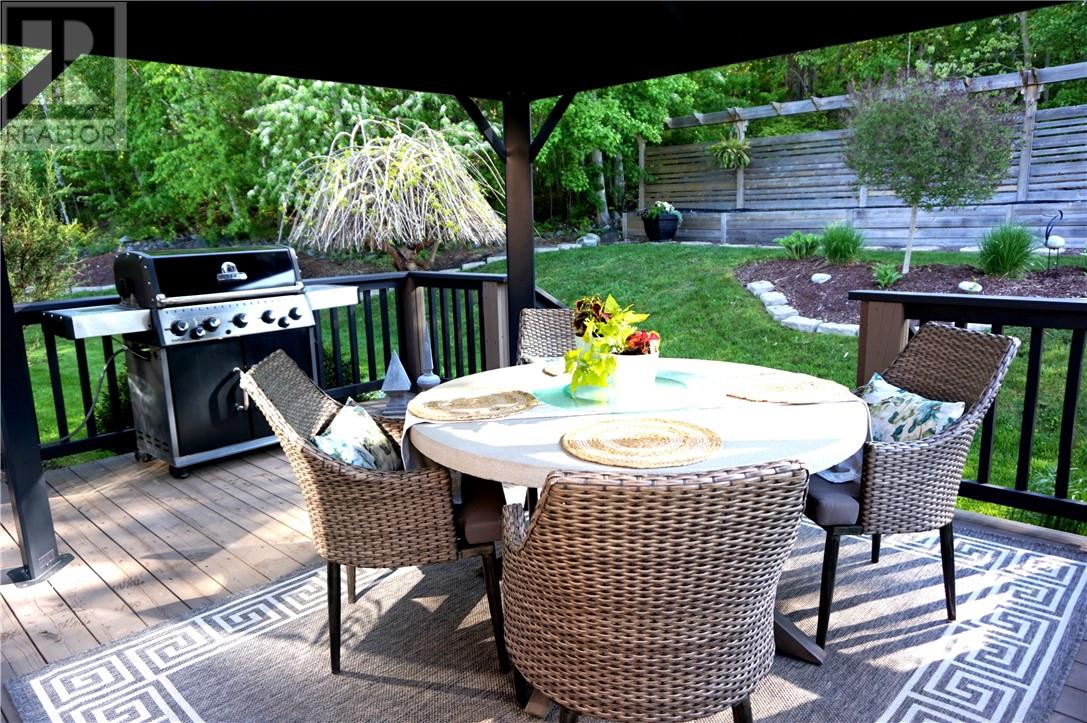 Property at 12 Platinum Place image 1