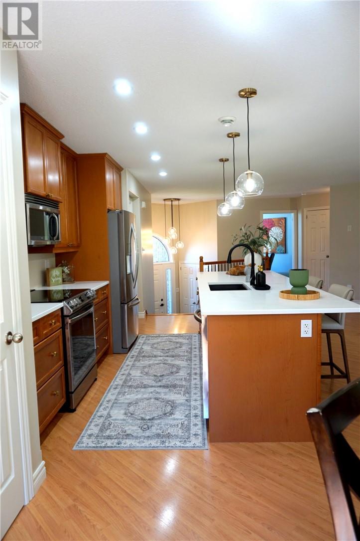Property at 12 Platinum Place image 3