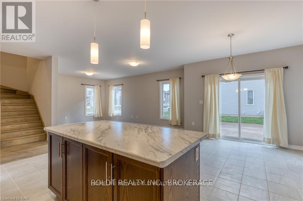 162 Mccabe Avenue, Welland, Ontario  L3B 0H6 - Photo 8 - X12200797