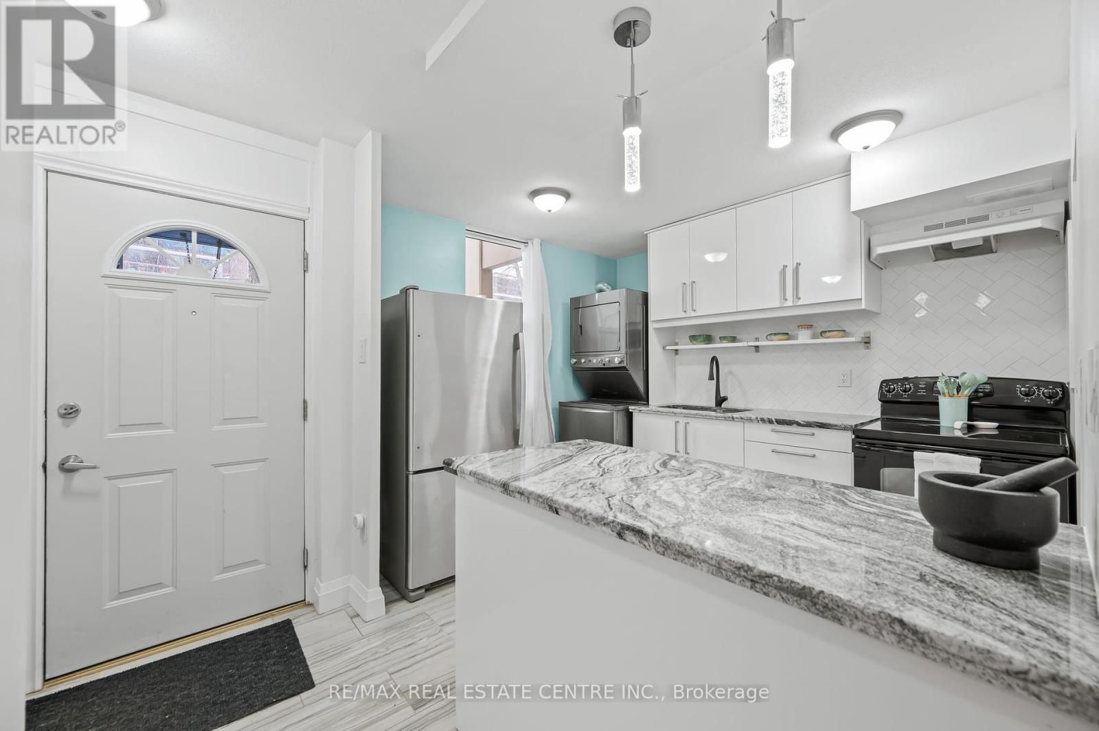 141 - 350 Quigley Road, Hamilton, Ontario  L8K 5N2 - Photo 2 - X12200812