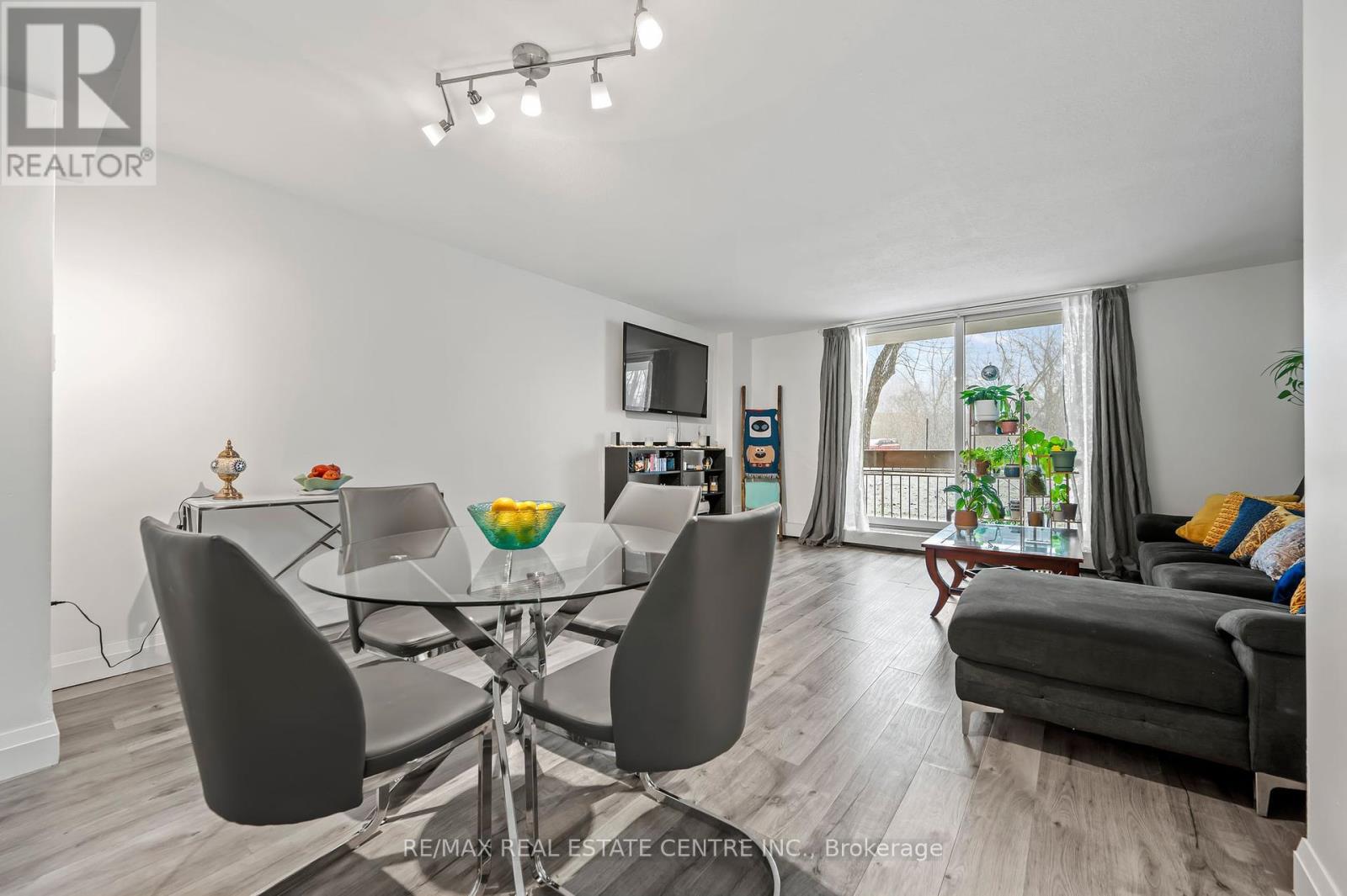 141 - 350 Quigley Road, Hamilton (Vincent), Ontario  L8K 5N2 - Photo 7 - X12200812