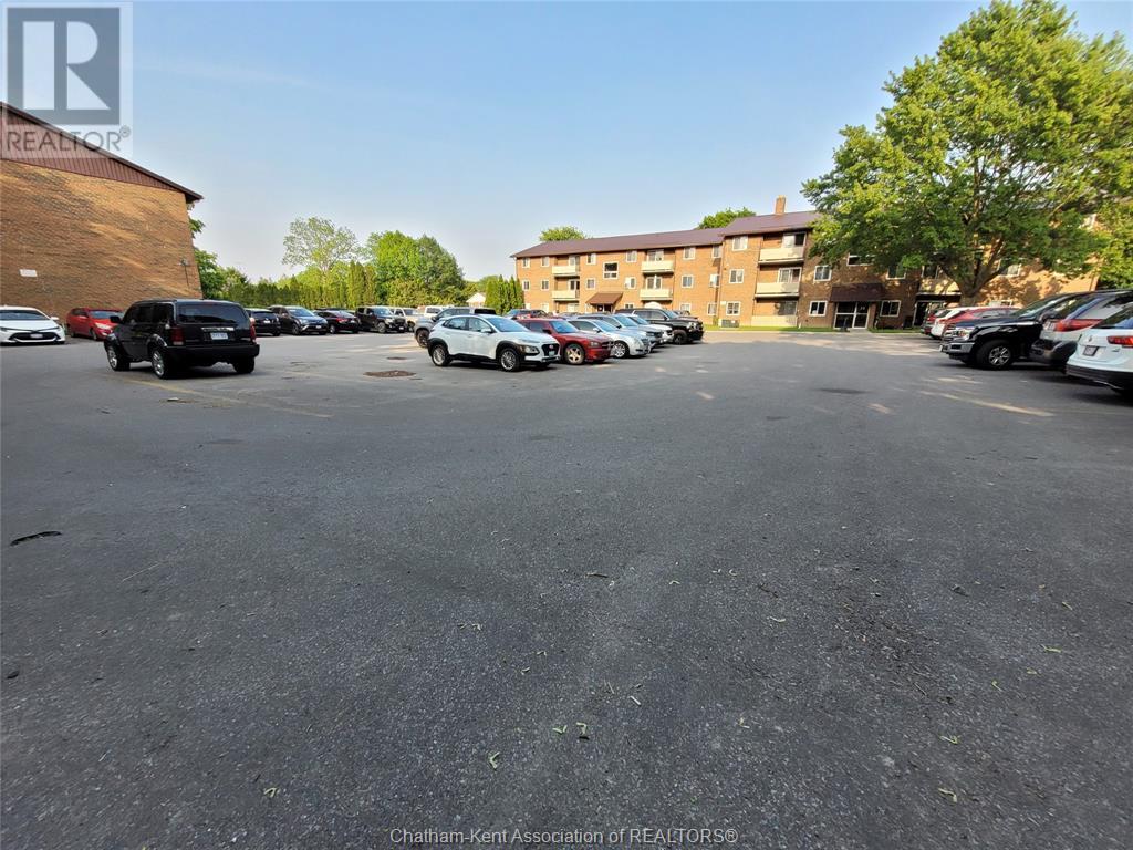 202 - 63 Baldoon Road, Chatham, Ontario  N7L 1E2 - Photo 3 - 25014172
