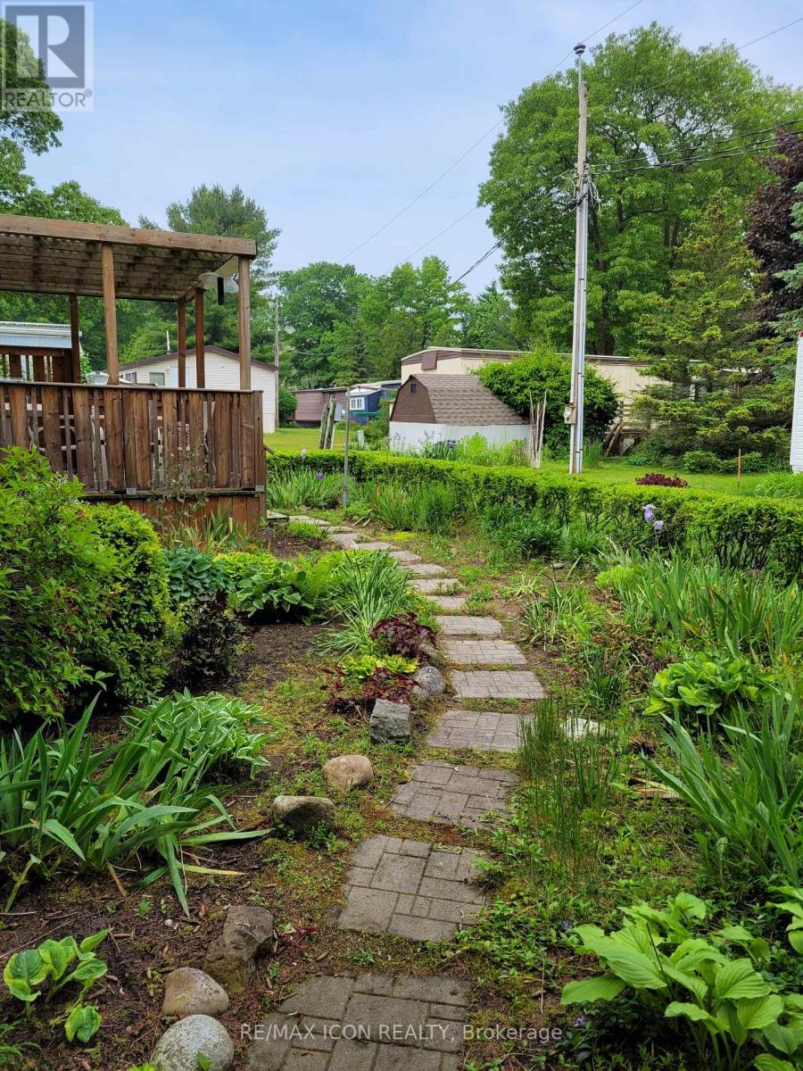 17 - 9839 Lakeshore Road, Lambton Shores, Ontario  N0M 1T0 - Photo 10 - X12200821