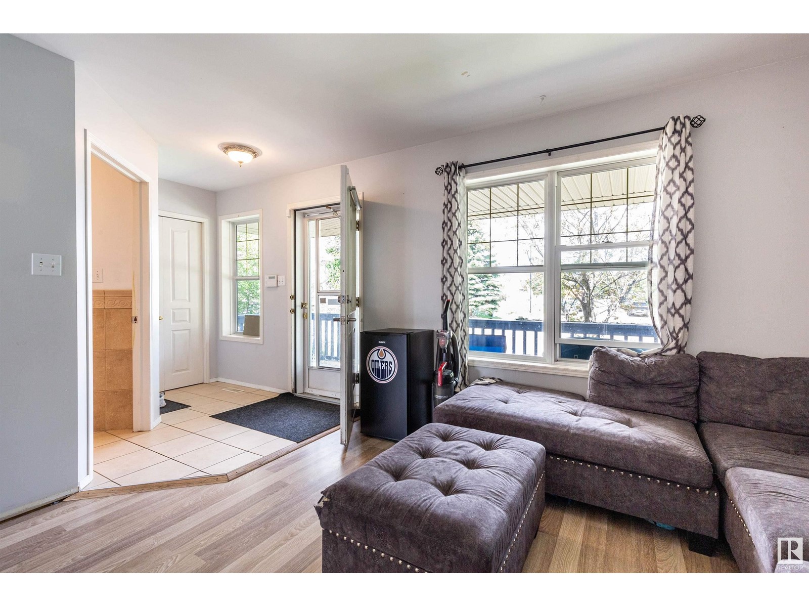 664 Glenwright Cr Nw, Edmonton, Alberta  T5T 6K5 - Photo 3 - E4440724
