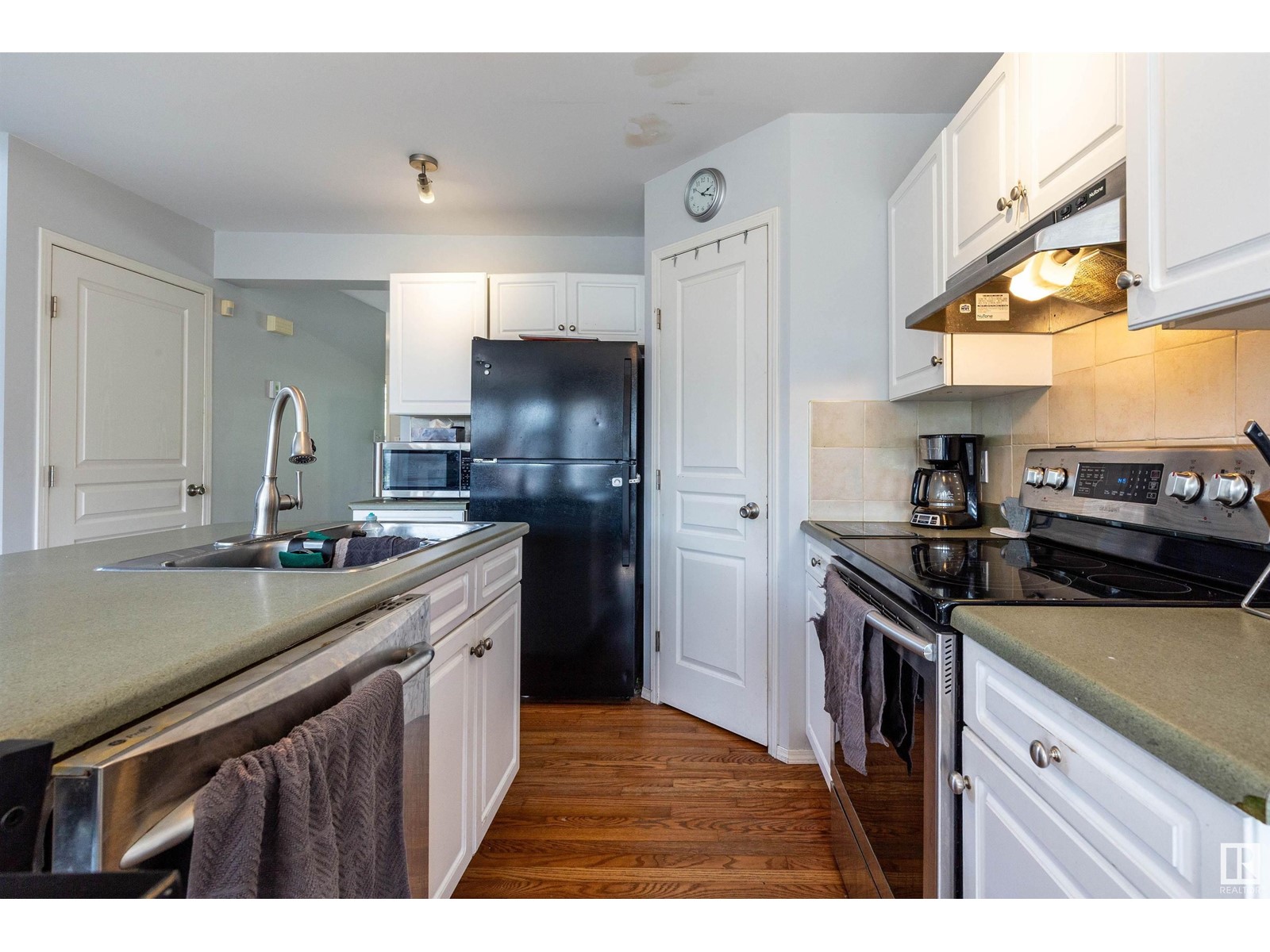 664 Glenwright Cr Nw, Edmonton, Alberta  T5T 6K5 - Photo 7 - E4440724