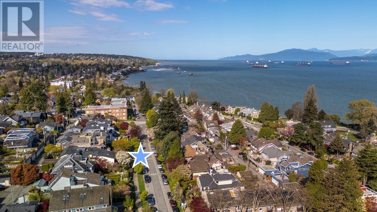 2542 YORK AVENUE, vancouver, British Columbia