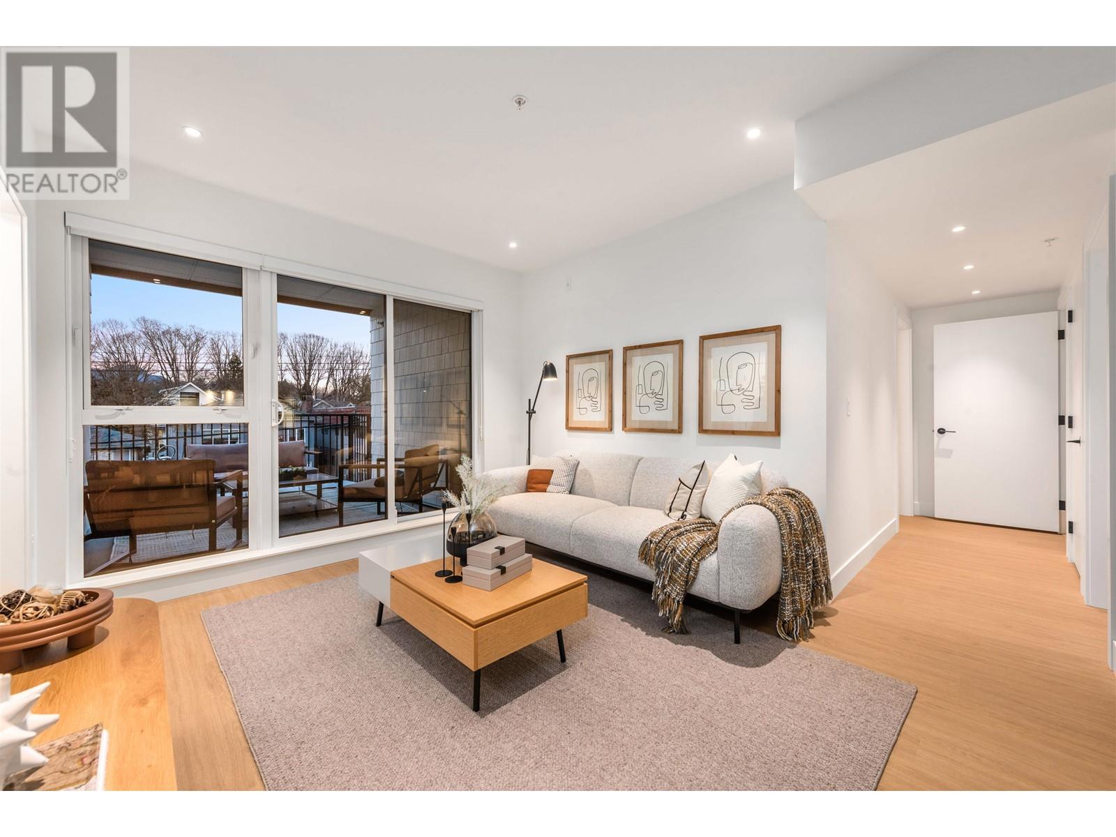 602 2235 E Broadway, Vancouver, British Columbia  V5N 0J5 - Photo 2 - R3012144
