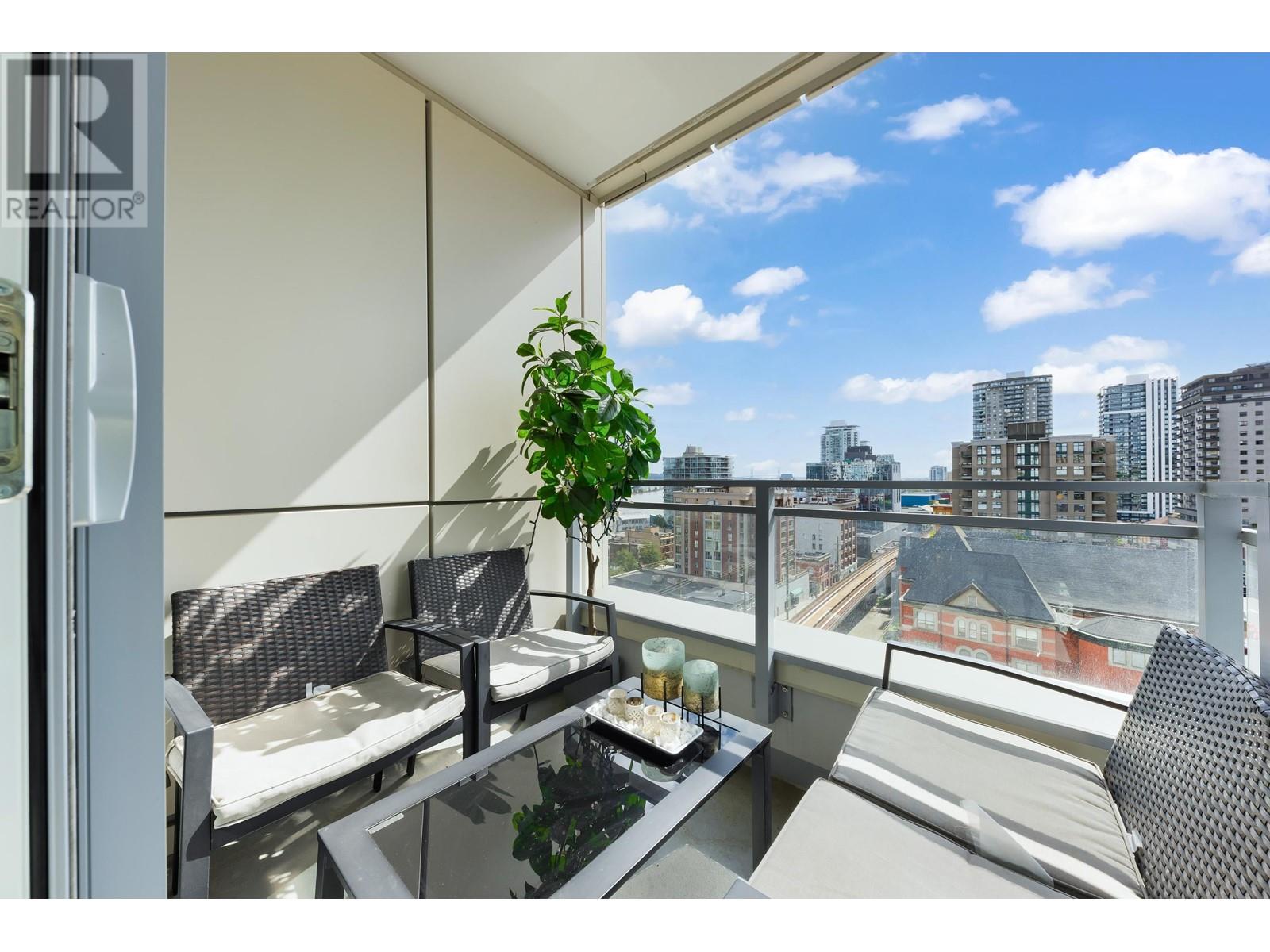 801 618 CARNARVON STREET, new westminster, British Columbia