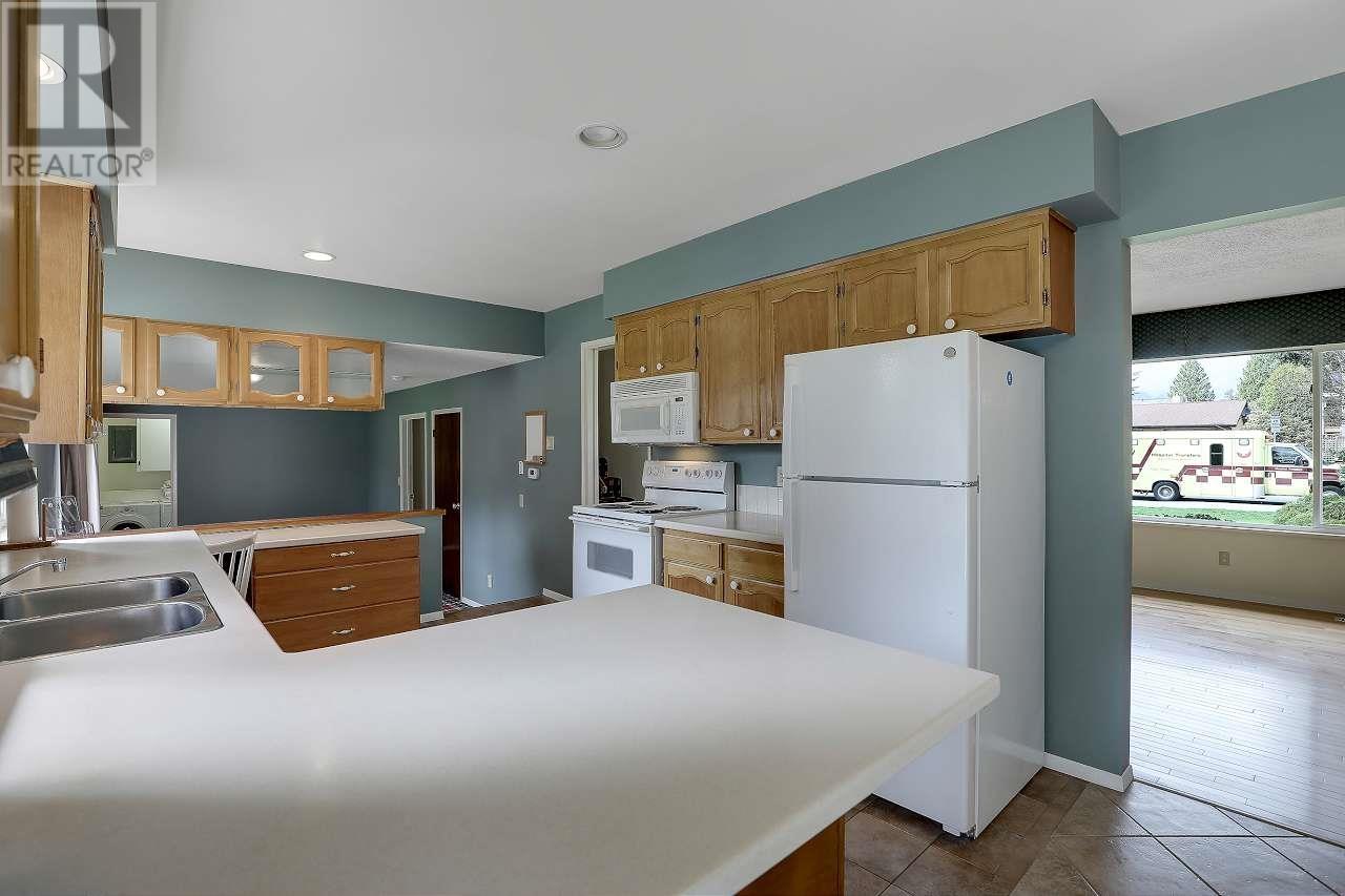 21222 117 Avenue, Maple Ridge, British Columbia  V2X 2H4 - Photo 7 - R3012120