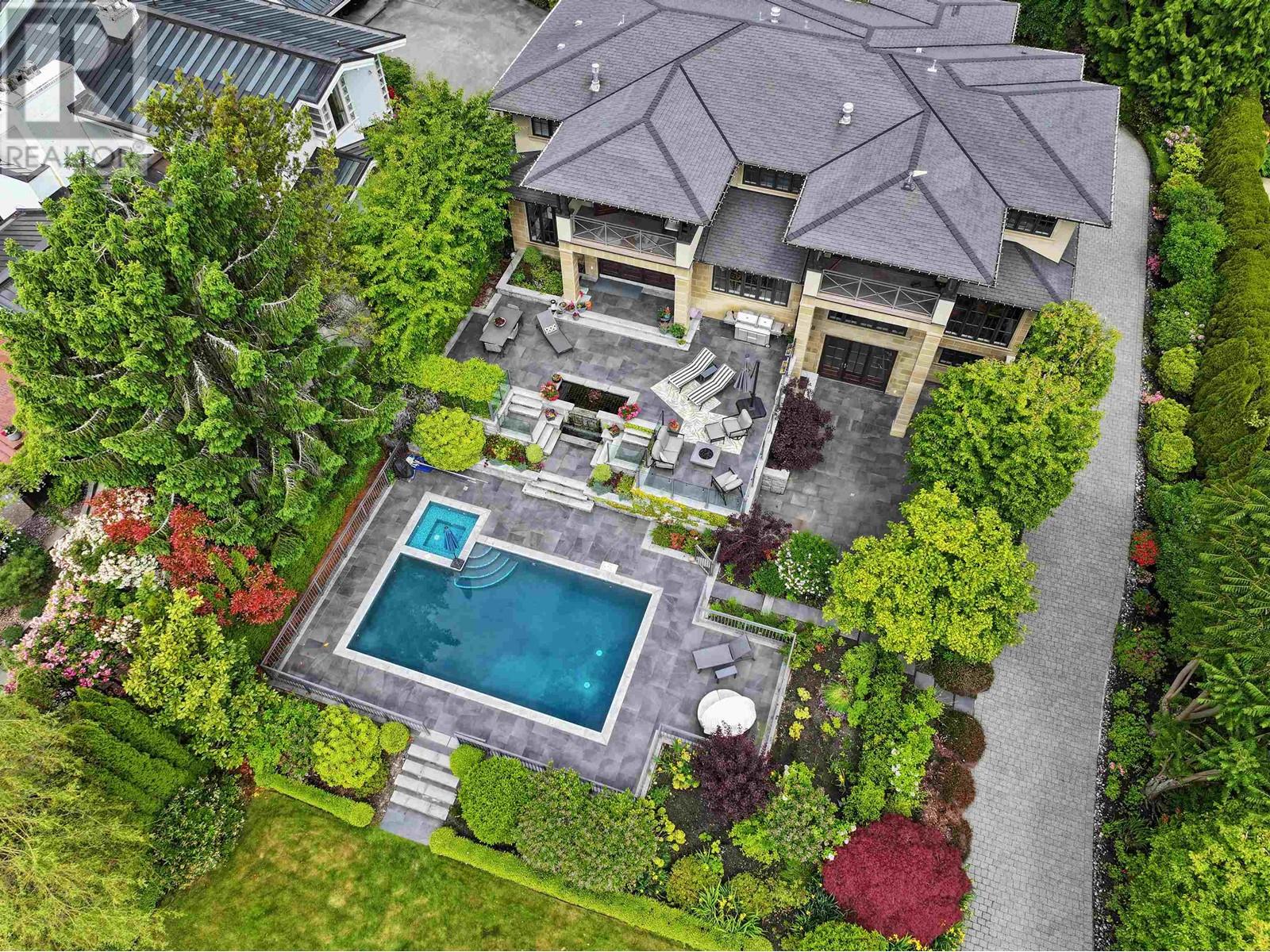 Property at 1075 GROVELAND ROAD image 4