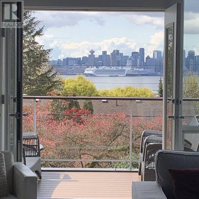 251 W 6th Street, North Vancouver, British Columbia  V7M 1K7 - Photo 13 - R3012175