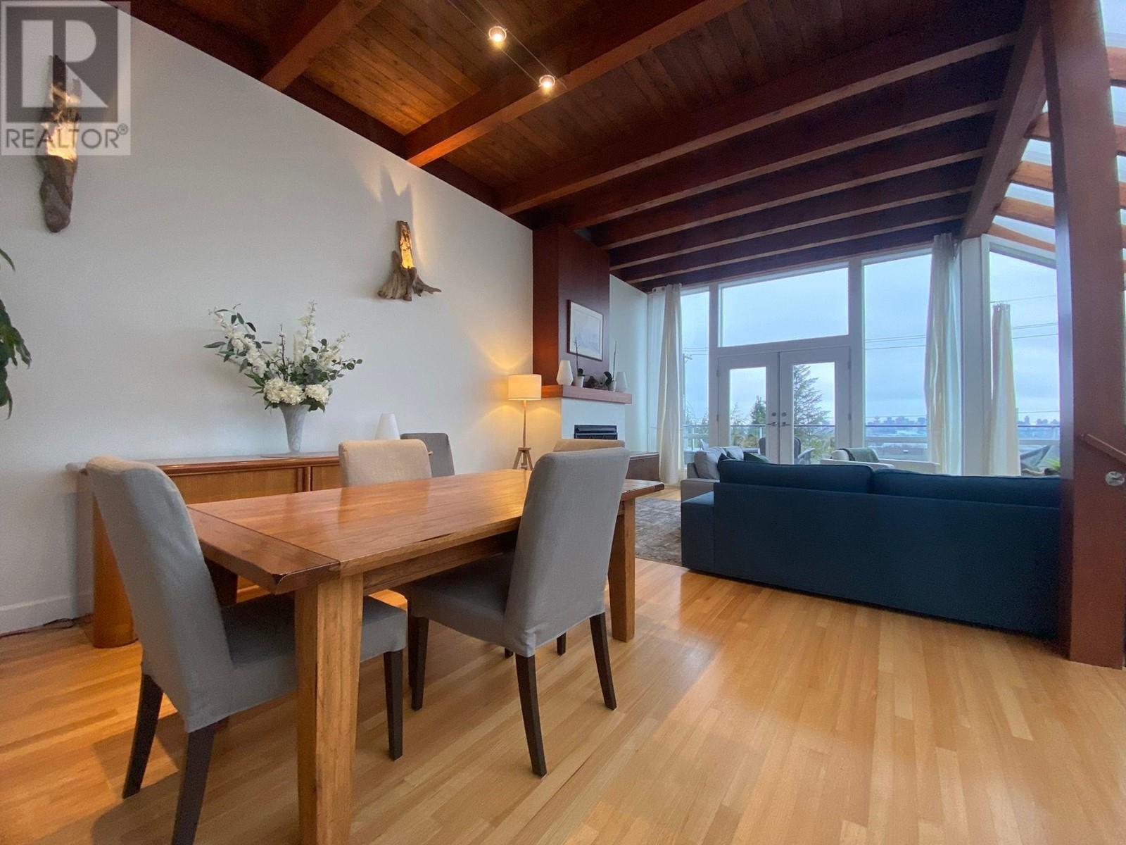 251 W 6th Street, North Vancouver, British Columbia  V7M 1K7 - Photo 25 - R3012175