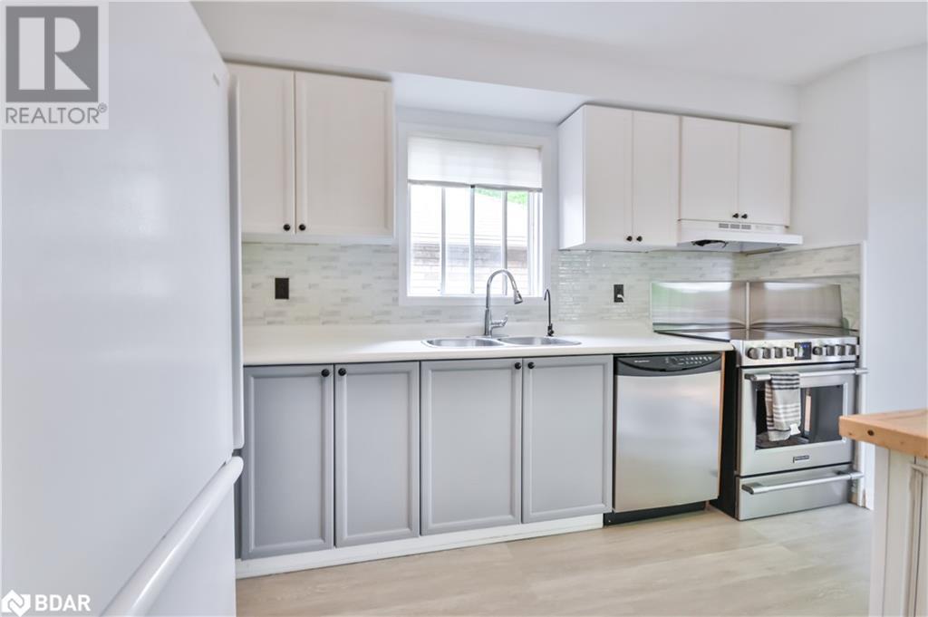 37 Nicholson Drive, Barrie, Ontario  L4N 8L7 - Photo 11 - 40738014