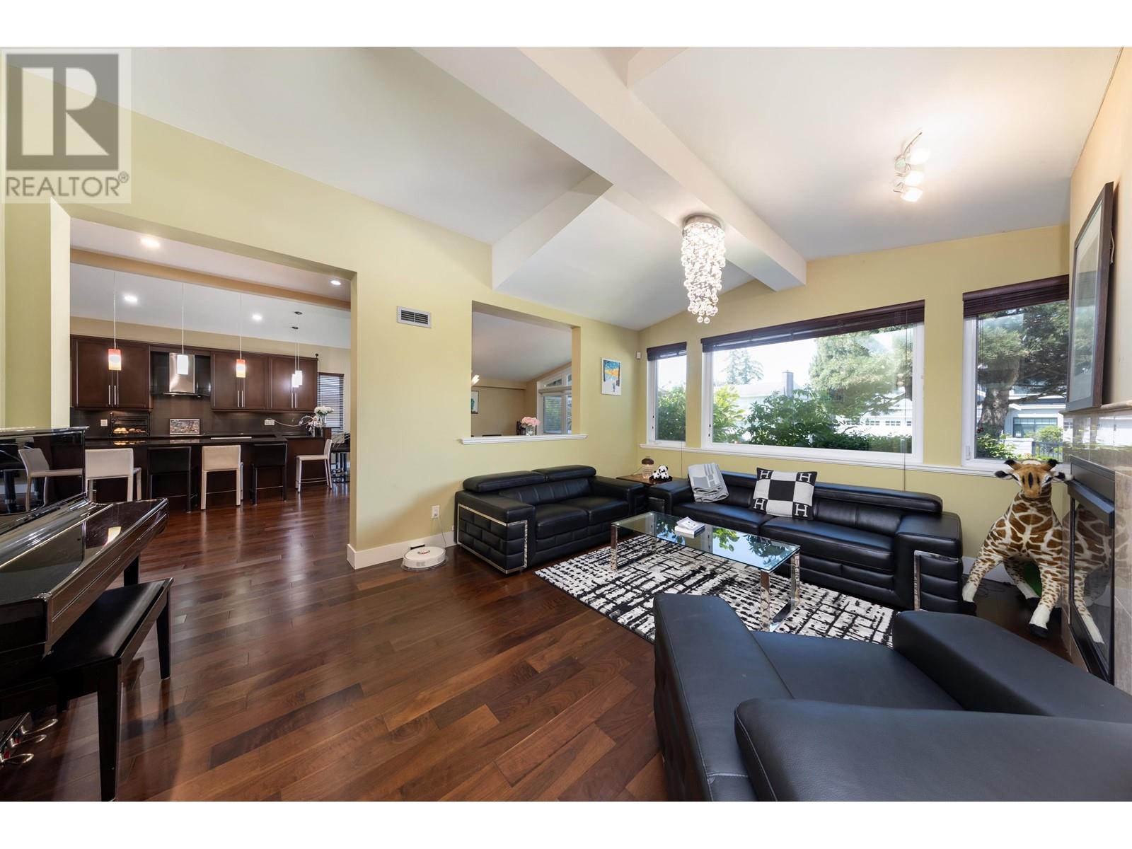 8180 Fairlane Road, Richmond, British Columbia  V7C 1Y4 - Photo 9 - R3010822