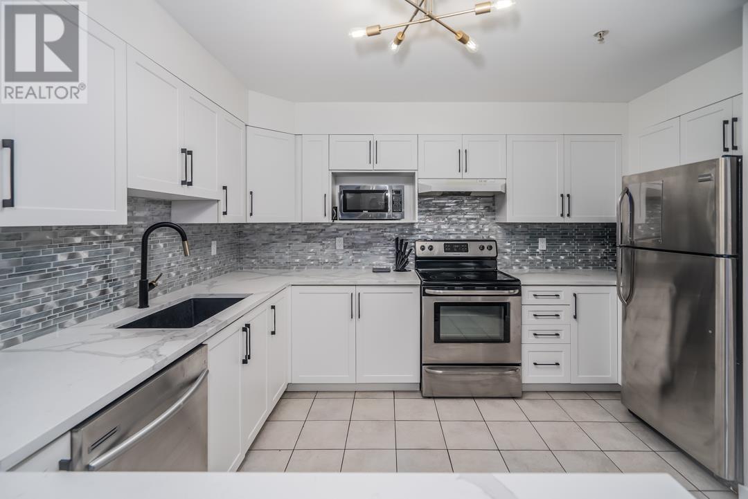 311 121 Shoreline Circle, Port Moody, British Columbia  V3H 5G2 - Photo 3 - R3011931