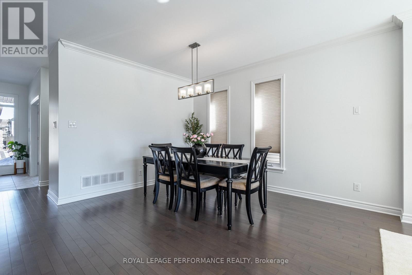 205 Shinleaf Crescent, Ottawa, Ontario  K1W 0J1 - Photo 16 - X12200823
