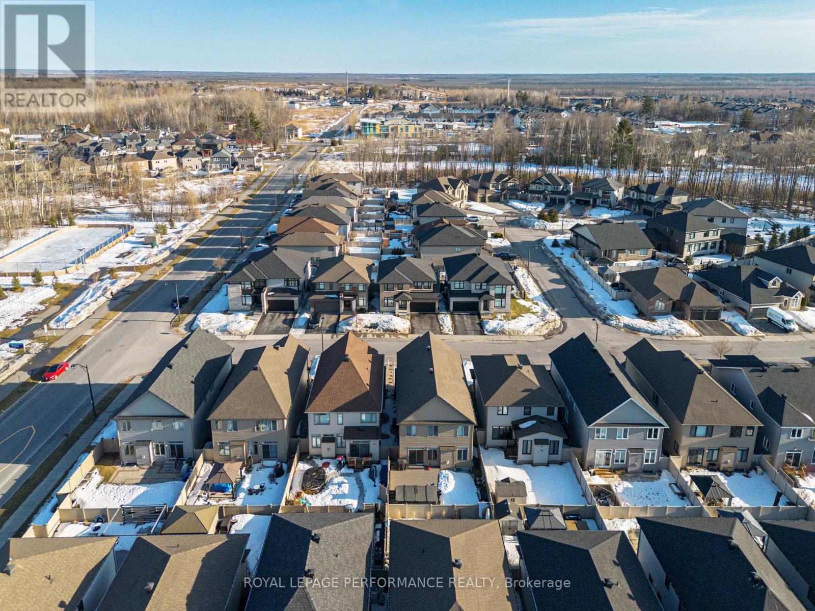 205 Shinleaf Crescent, Ottawa, Ontario  K1W 0J1 - Photo 39 - X12200823