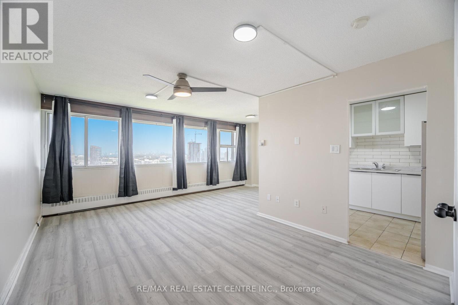 2601 - 735 Don Mills Road, Toronto, Ontario  M3C 1T1 - Photo 8 - C12200346
