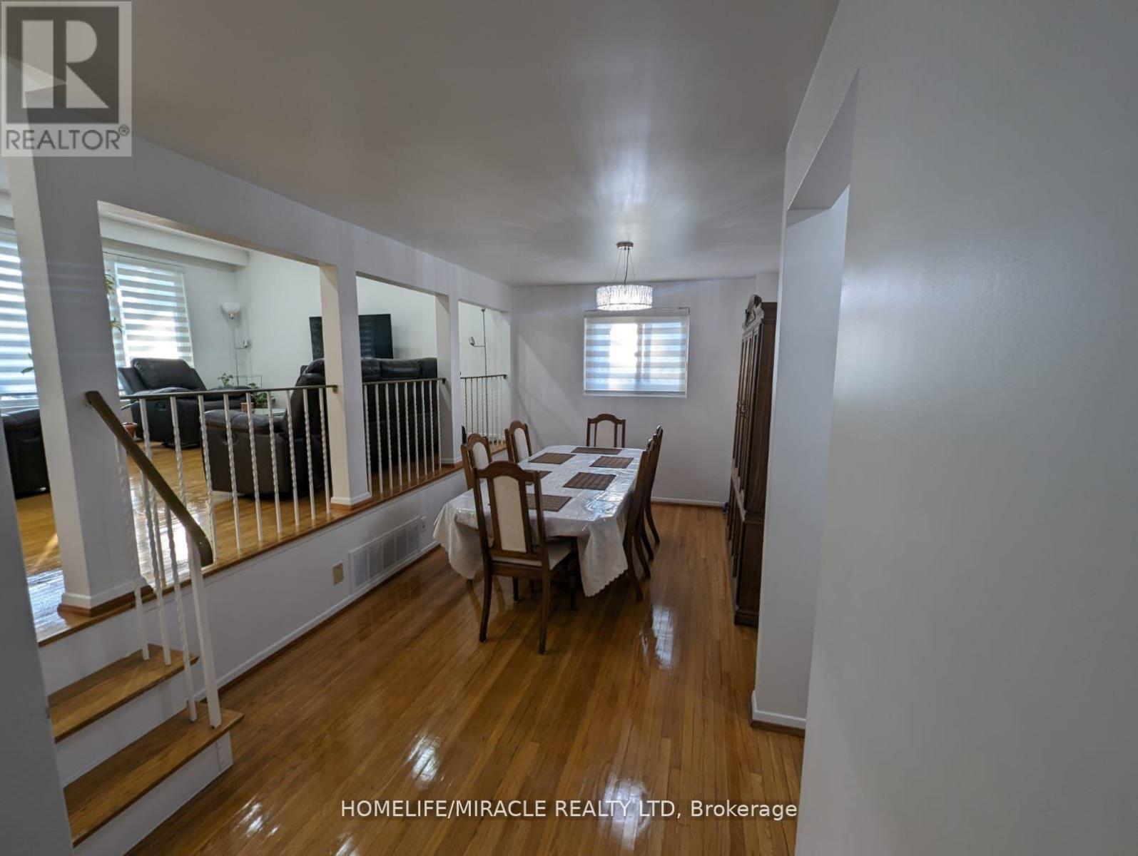 81 Dolly Varden Boulevard, Toronto, Ontario  M1H 2K2 - Photo 10 - E12200827
