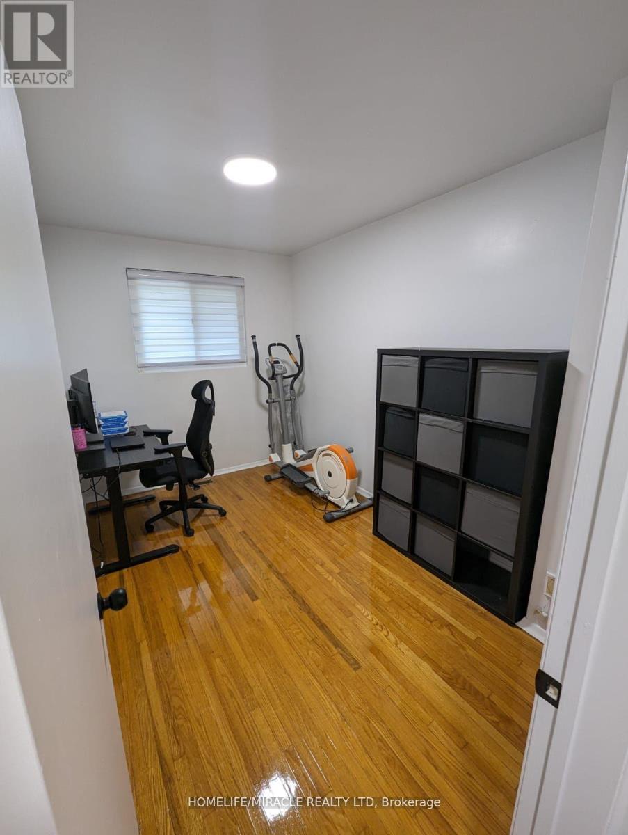 81 Dolly Varden Boulevard, Toronto, Ontario  M1H 2K2 - Photo 16 - E12200827