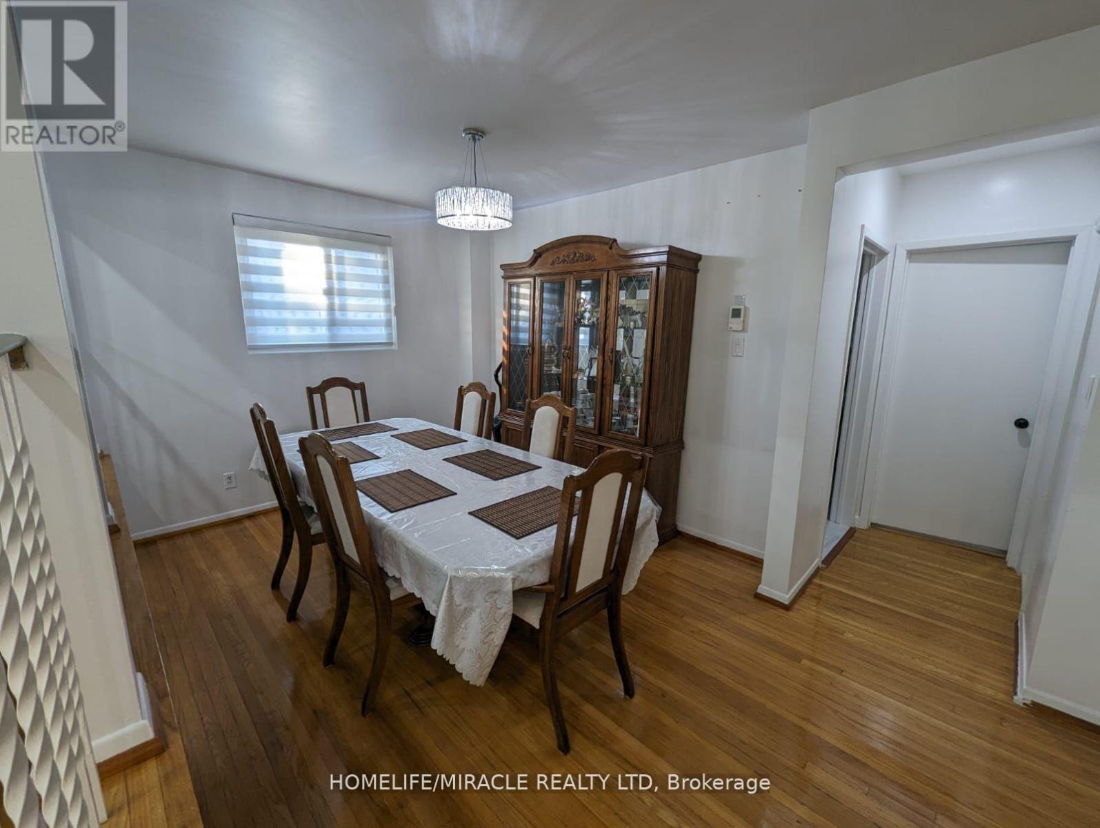 81 Dolly Varden Boulevard, Toronto, Ontario  M1H 2K2 - Photo 9 - E12200827