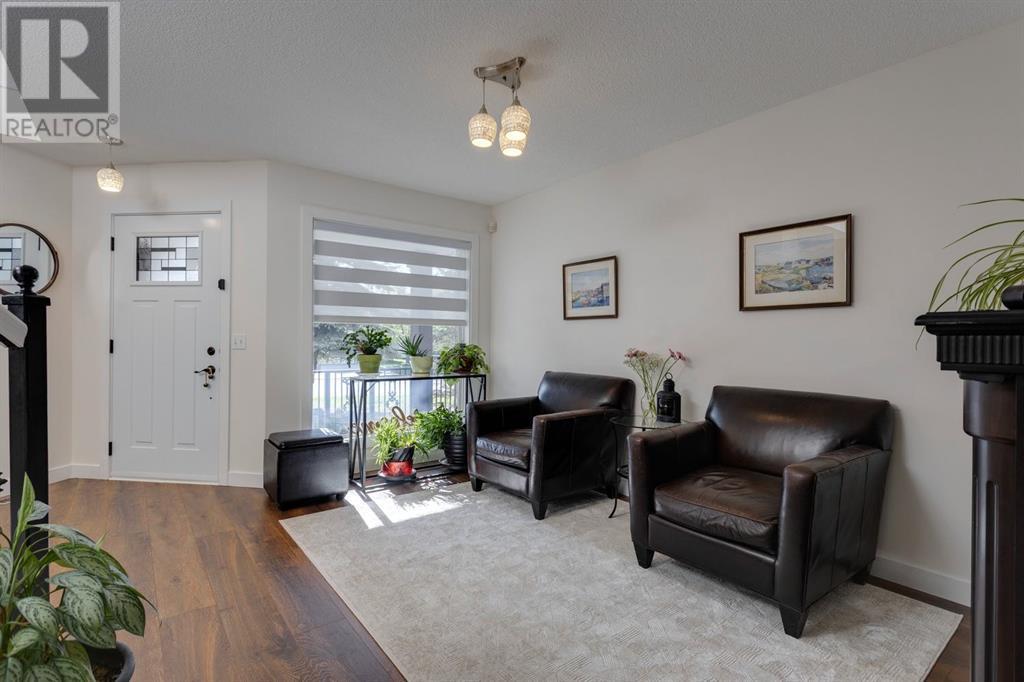 431 Rocky Ridge Bay Nw, Calgary, Alberta  T3G 4H8 - Photo 7 - A2224048