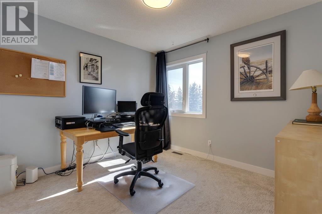 431 Rocky Ridge Bay Nw, Calgary, Alberta  T3G 4H8 - Photo 21 - A2224048