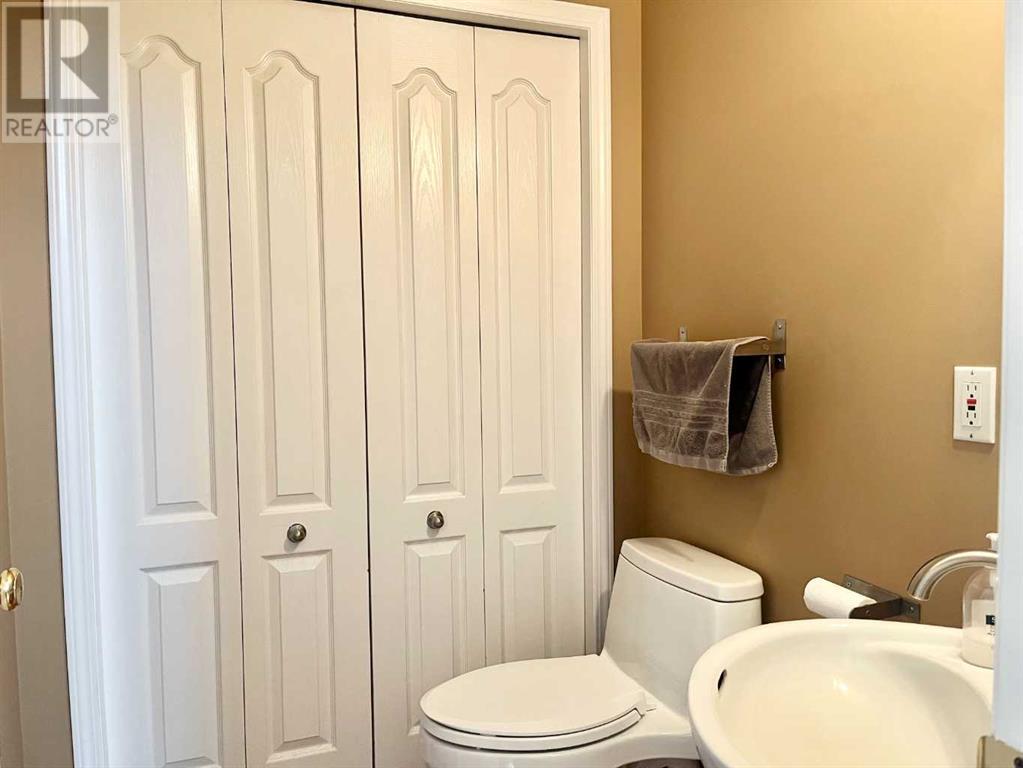 227 Bridlewood Circle Sw, Calgary, Alberta  T2Y 3L2 - Photo 5 - A2227934
