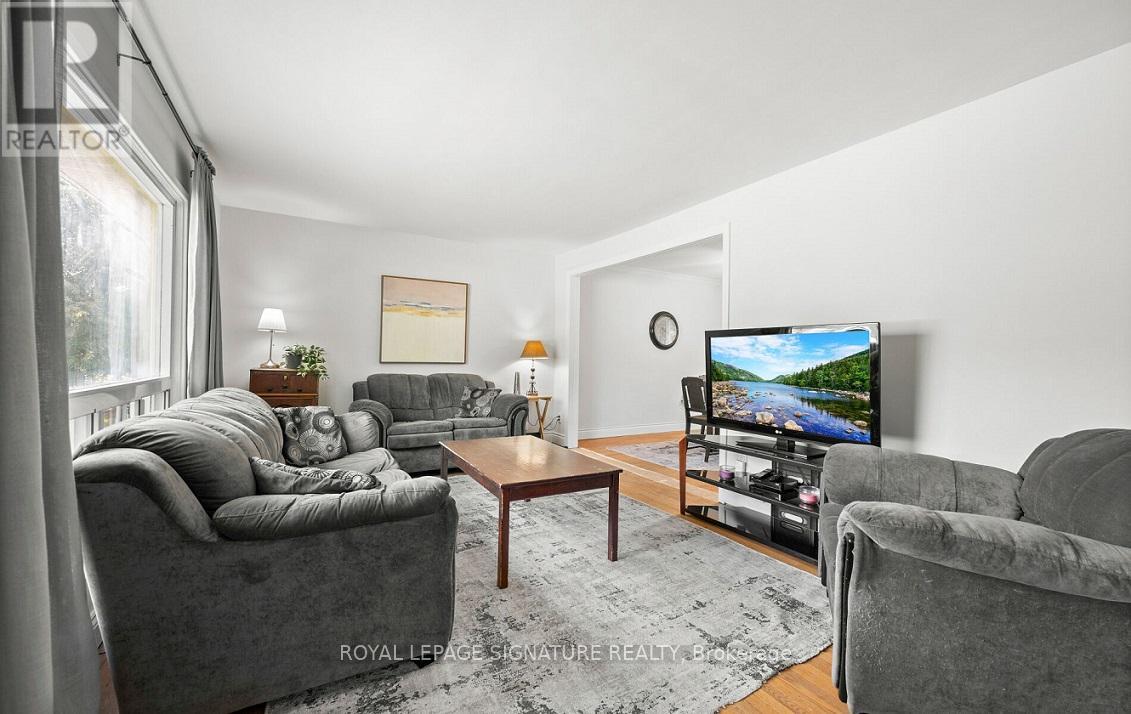129 Allenby Avenue, Toronto, Ontario  M9W 1T2 - Photo 2 - W12200822