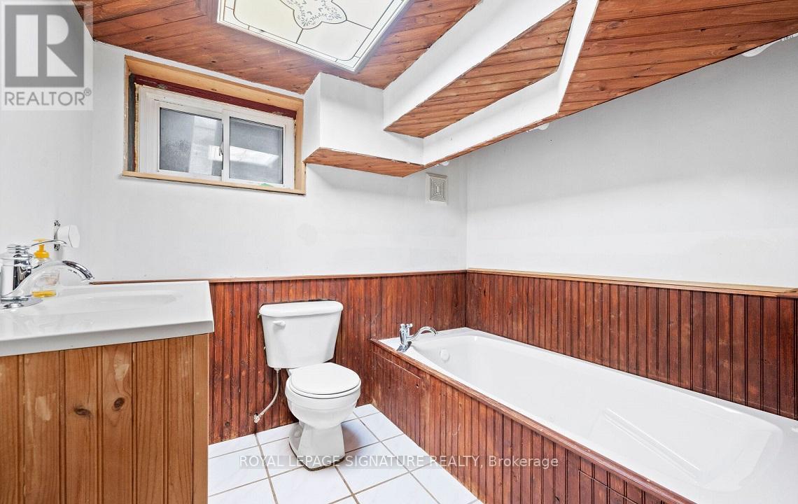 129 Allenby Avenue, Toronto, Ontario  M9W 1T2 - Photo 31 - W12200822