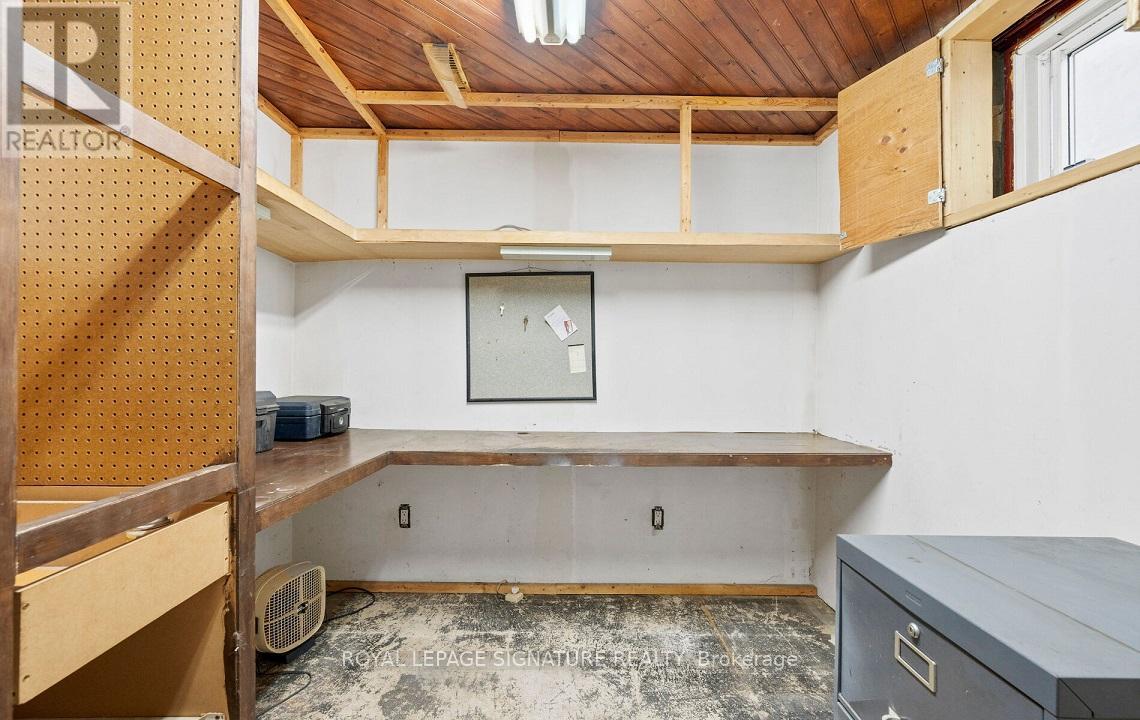 129 Allenby Avenue, Toronto, Ontario  M9W 1T2 - Photo 34 - W12200822