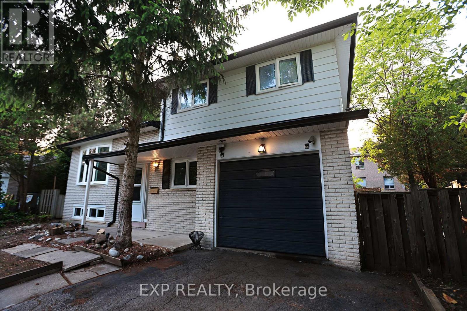 1379 CHRISTINA COURT, Burlington, Ontario