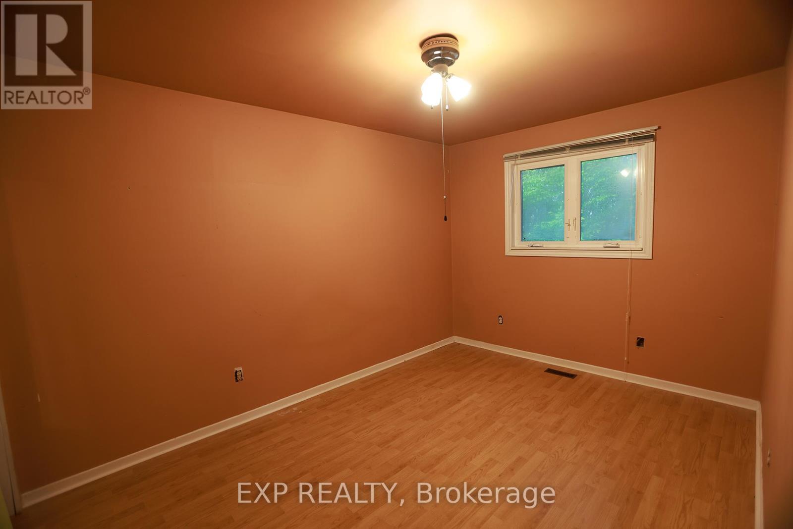 1379 Christina Court, Burlington (Tyandaga), Ontario  L7P 2V8 - Photo 15 - W12200836