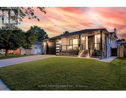 310 CHANTENAY DRIVE, Mississauga, Ontario