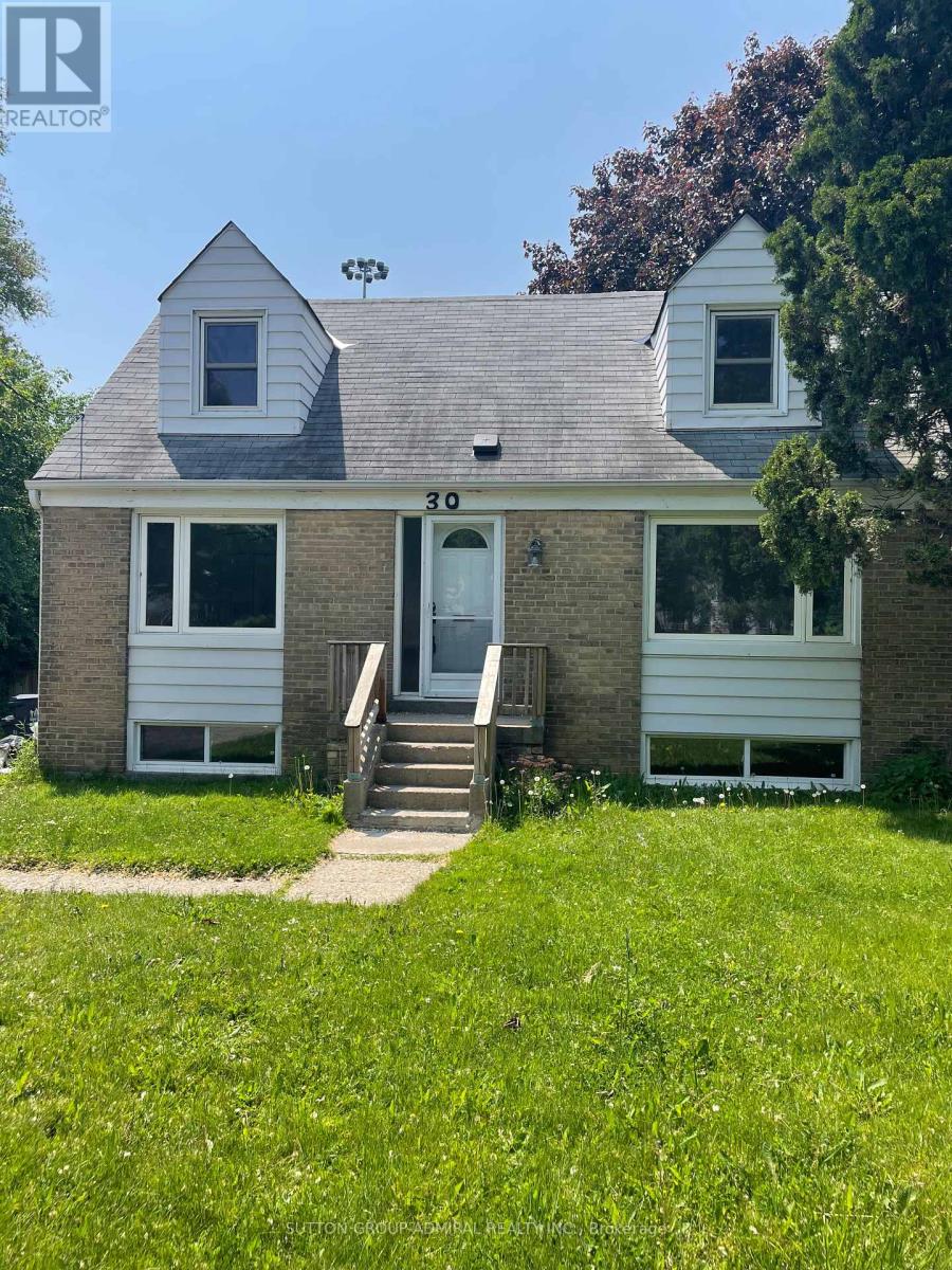 30 Vonda Avenue, Toronto (Willowdale East), Ontario  M2N 5E9 - Photo 2 - C12181062