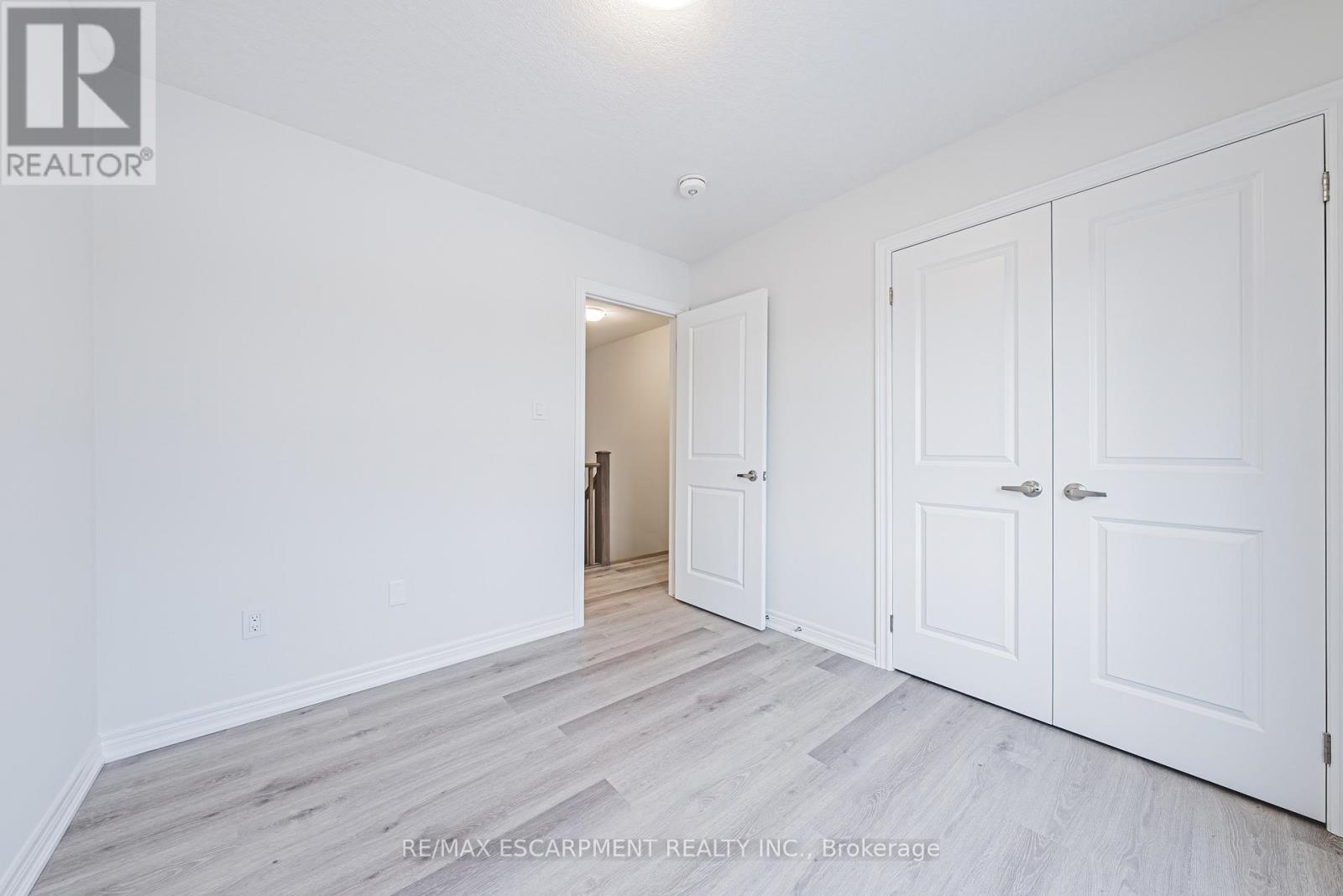 55 Dryden Lane, Hamilton, Ontario  L8H 0B6 - Photo 20 - X12200820