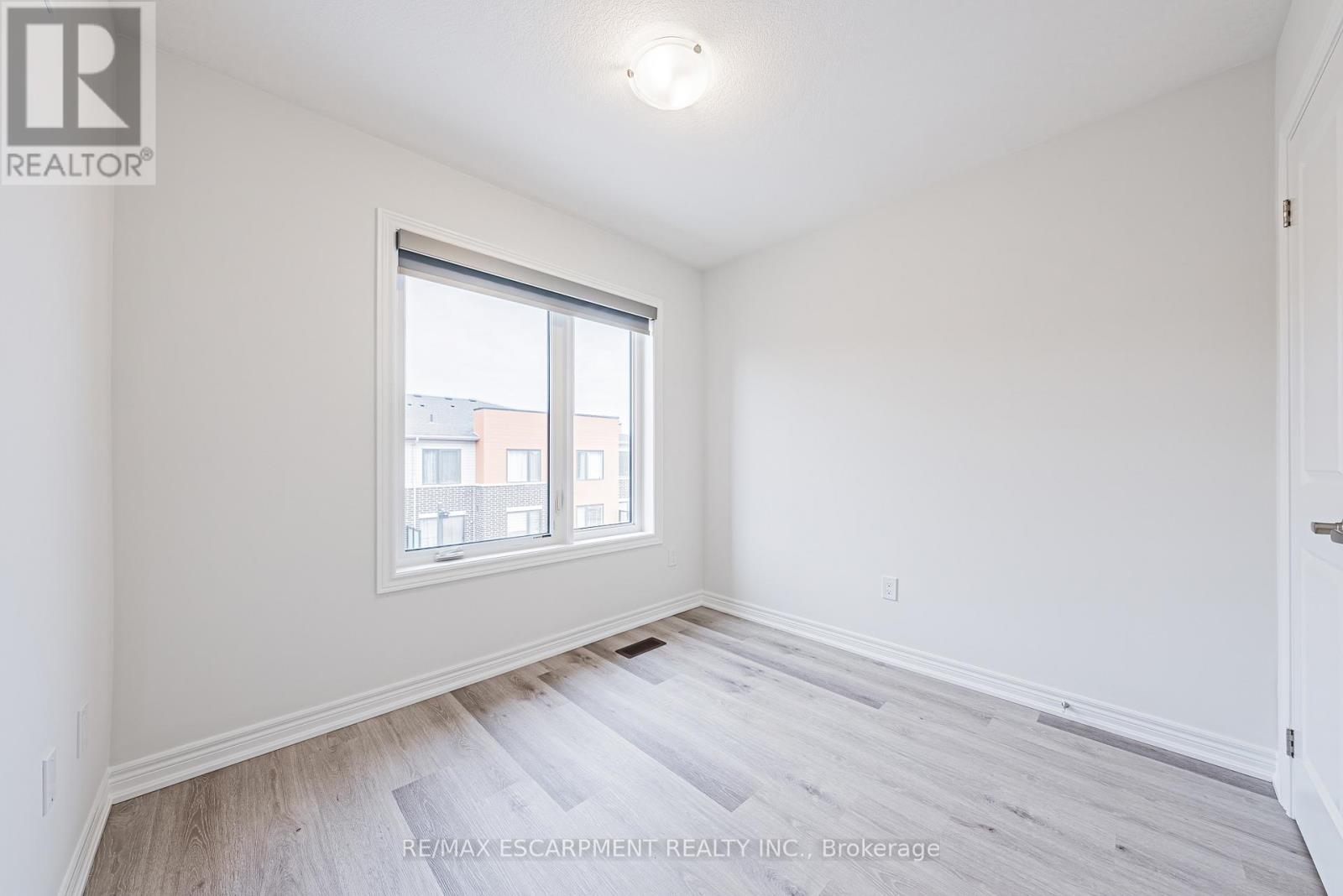 55 Dryden Lane, Hamilton, Ontario  L8H 0B6 - Photo 23 - X12200820