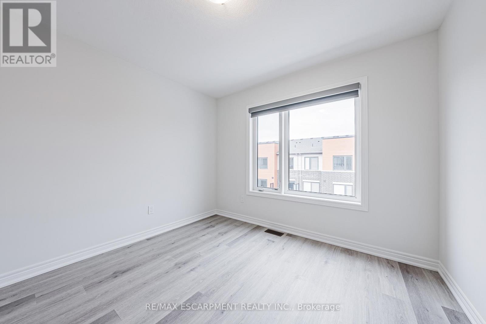 55 Dryden Lane, Hamilton, Ontario  L8H 0B6 - Photo 25 - X12200820