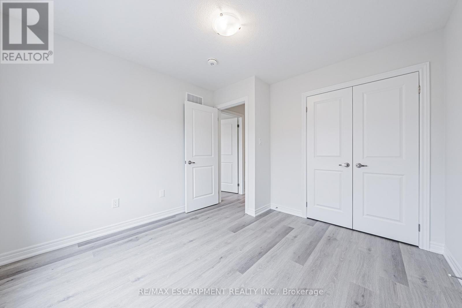 55 Dryden Lane, Hamilton, Ontario  L8H 0B6 - Photo 26 - X12200820