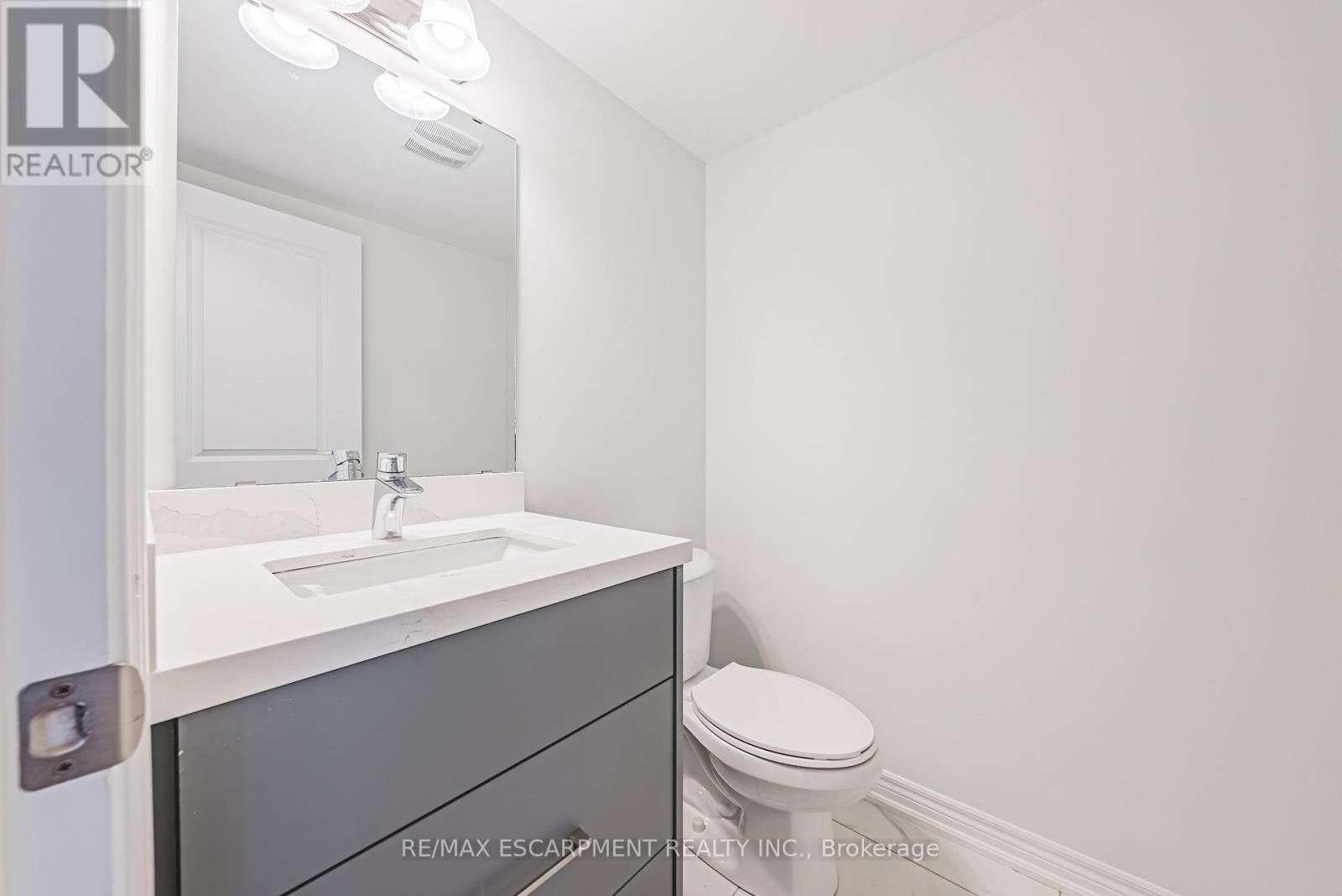 55 Dryden Lane, Hamilton, Ontario  L8H 0B6 - Photo 7 - X12200820