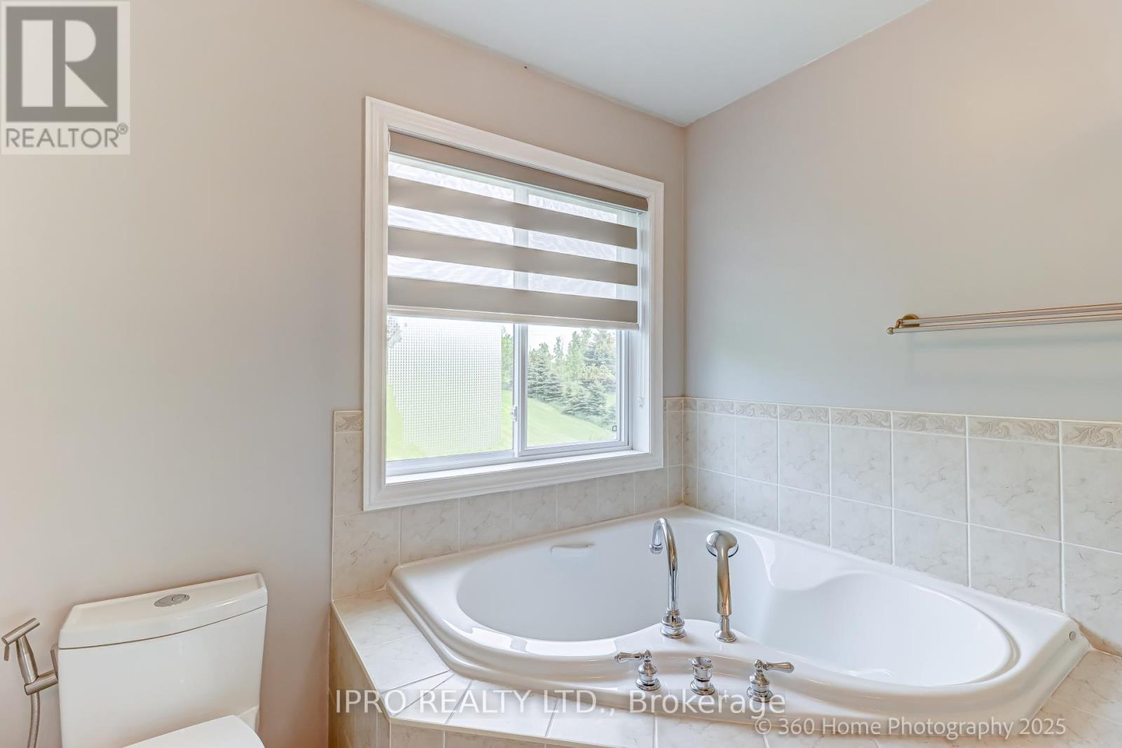 37 Woodland Drive, East Garafraxa, Ontario  L9W 6B7 - Photo 23 - X12200831
