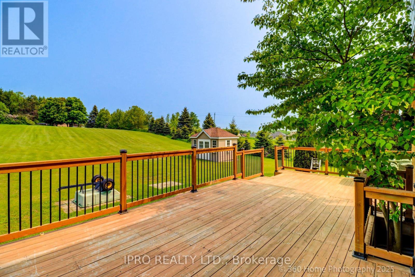 37 Woodland Drive, East Garafraxa, Ontario  L9W 6B7 - Photo 5 - X12200831
