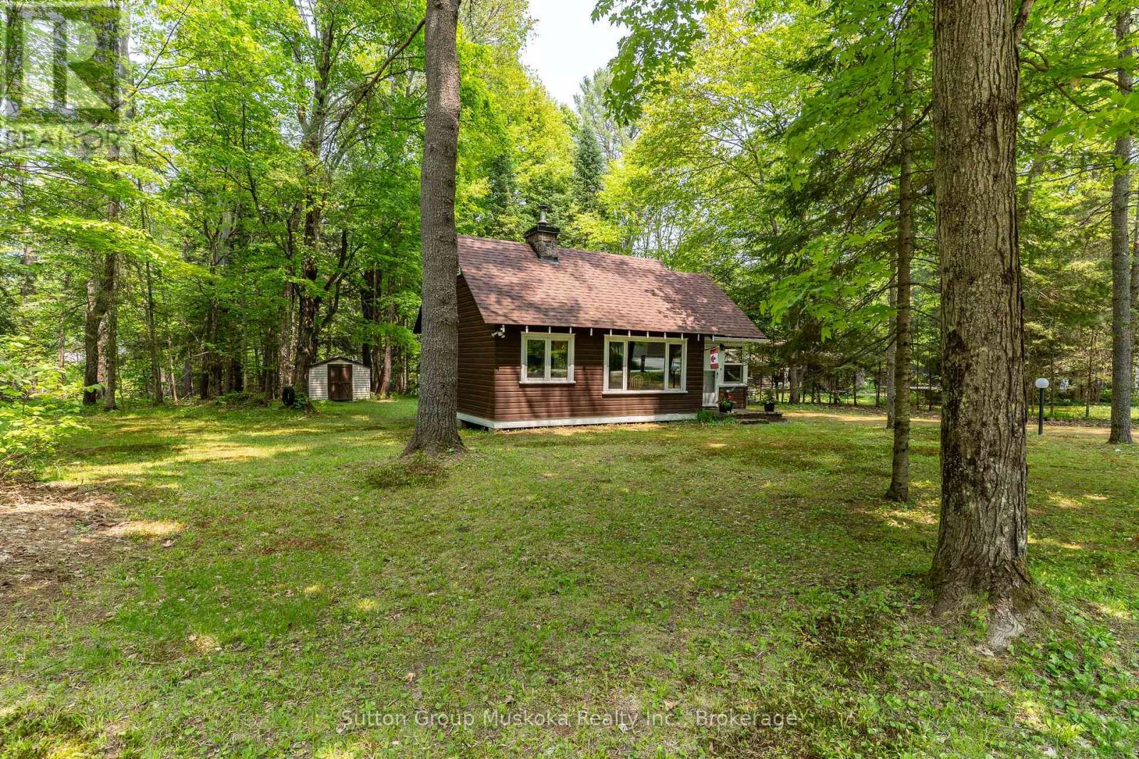 86 & 92 Hoths Lane, Huntsville, Ontario  P0B 1L0 - Photo 36 - X12196169