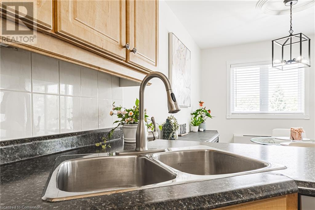 3050 Pinemeadow Drive Unit# 30, Burlington, Ontario  L7M 3X5 - Photo 17 - 40738242
